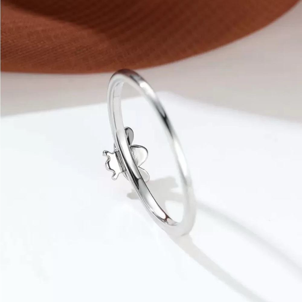 Delicate Bee Ring - Picture 2 of 8